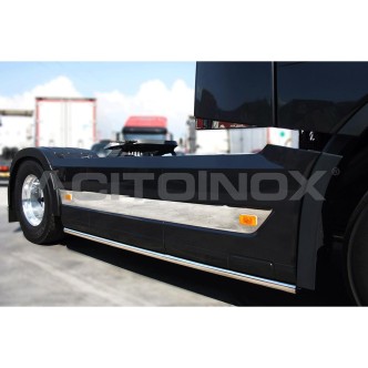 1 - FASCE COPRICARENA INOX VOLVO FH 4 EURO 6 C/BATTERIE LAT. IN COPPIA