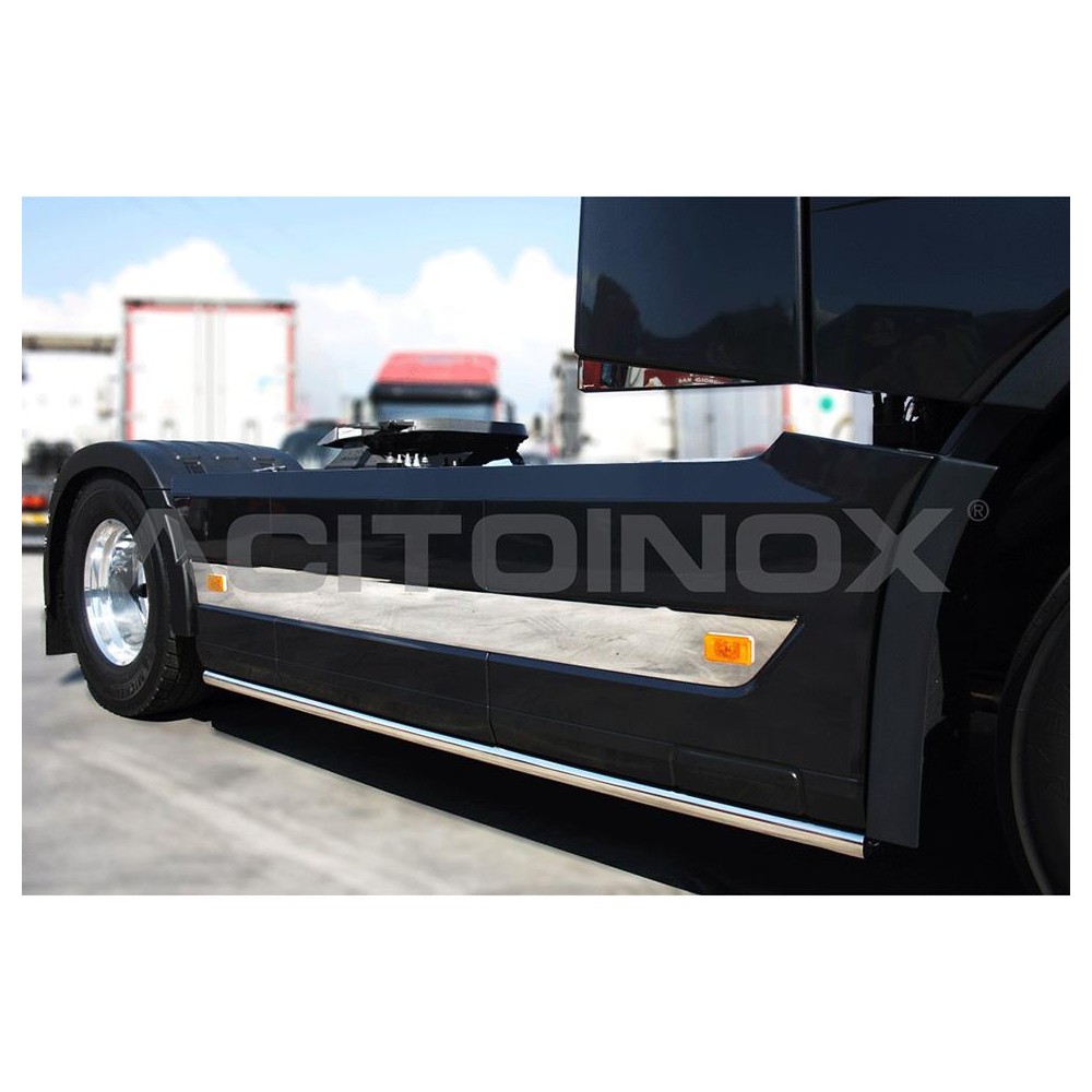 1 - FASCE COPRICARENA INOX VOLVO FH 4 EURO 6 C/BATTERIE LAT. IN COPPIA